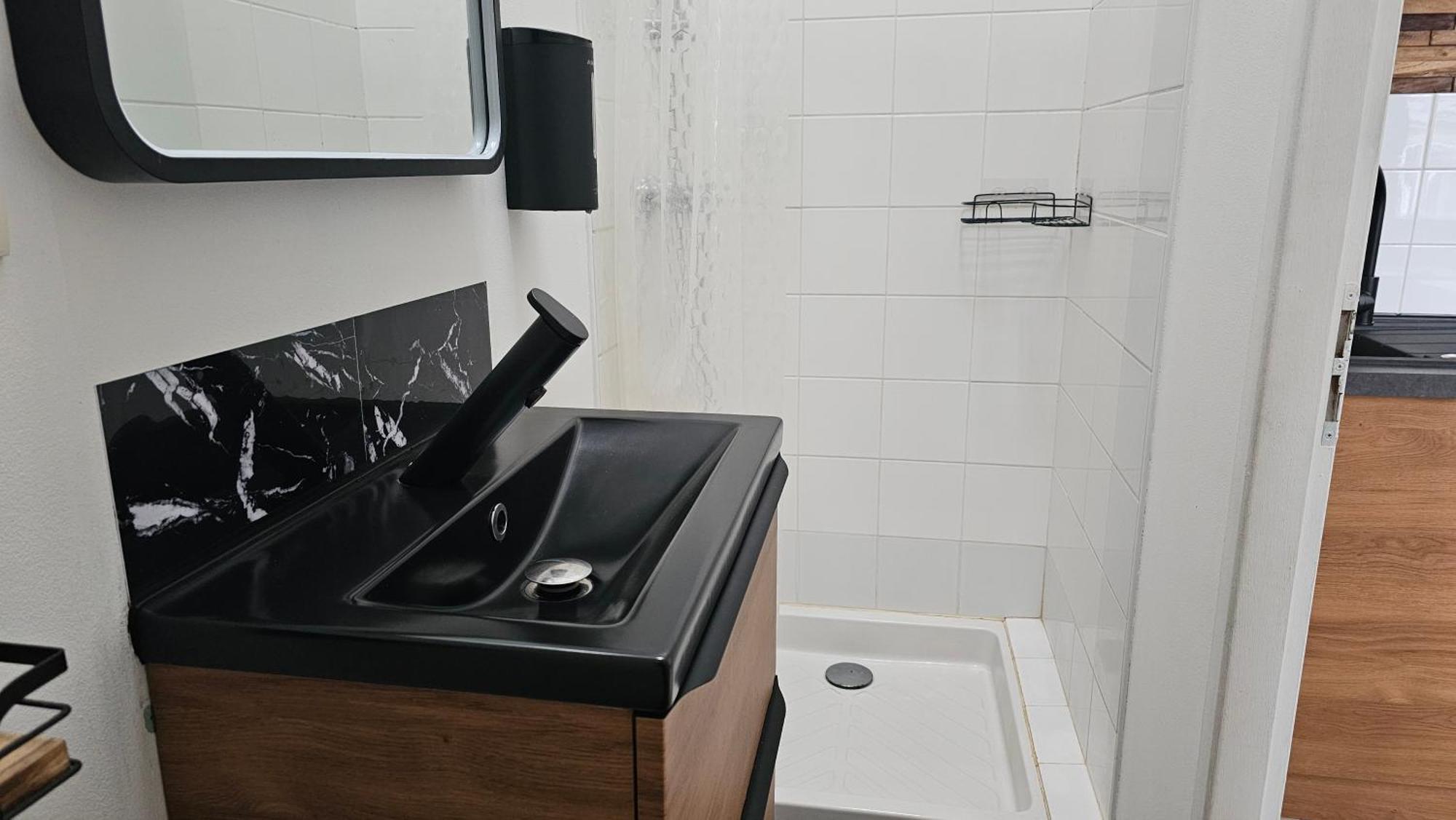 Bed To Rent - Maison Calme Avec Jacuzzi Sous Supplement บอร์โด ภายนอก รูปภาพ