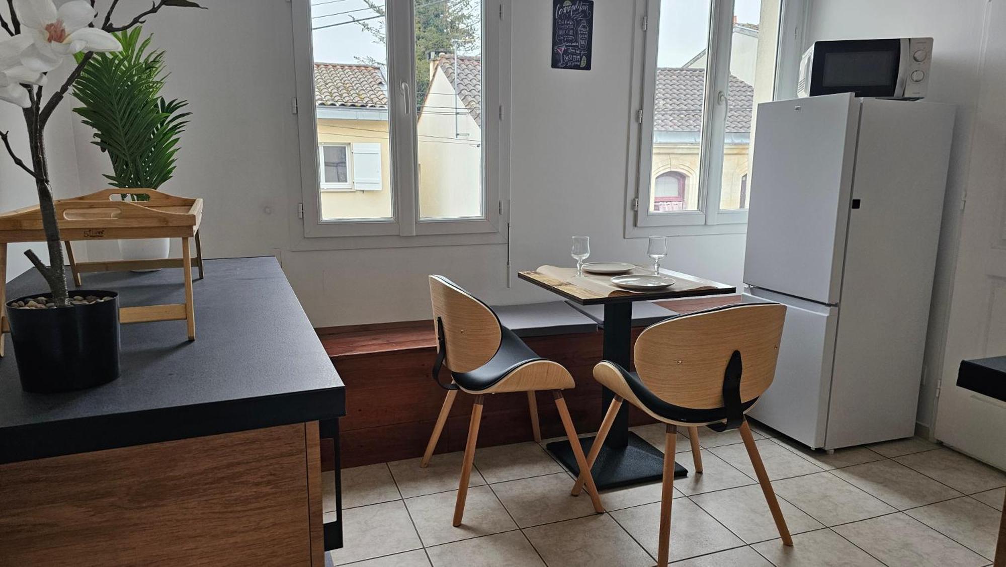 Bed To Rent - Maison Calme Avec Jacuzzi Sous Supplement บอร์โด ภายนอก รูปภาพ