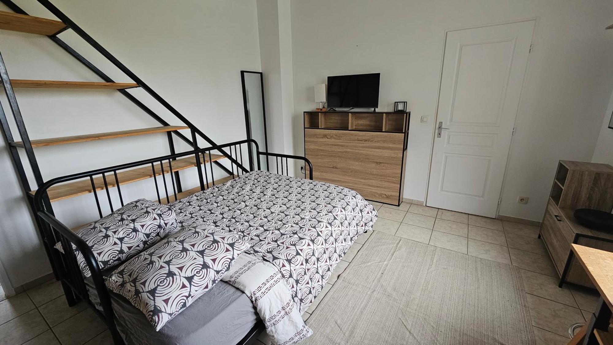 Bed To Rent - Maison Calme Avec Jacuzzi Sous Supplement บอร์โด ภายนอก รูปภาพ
