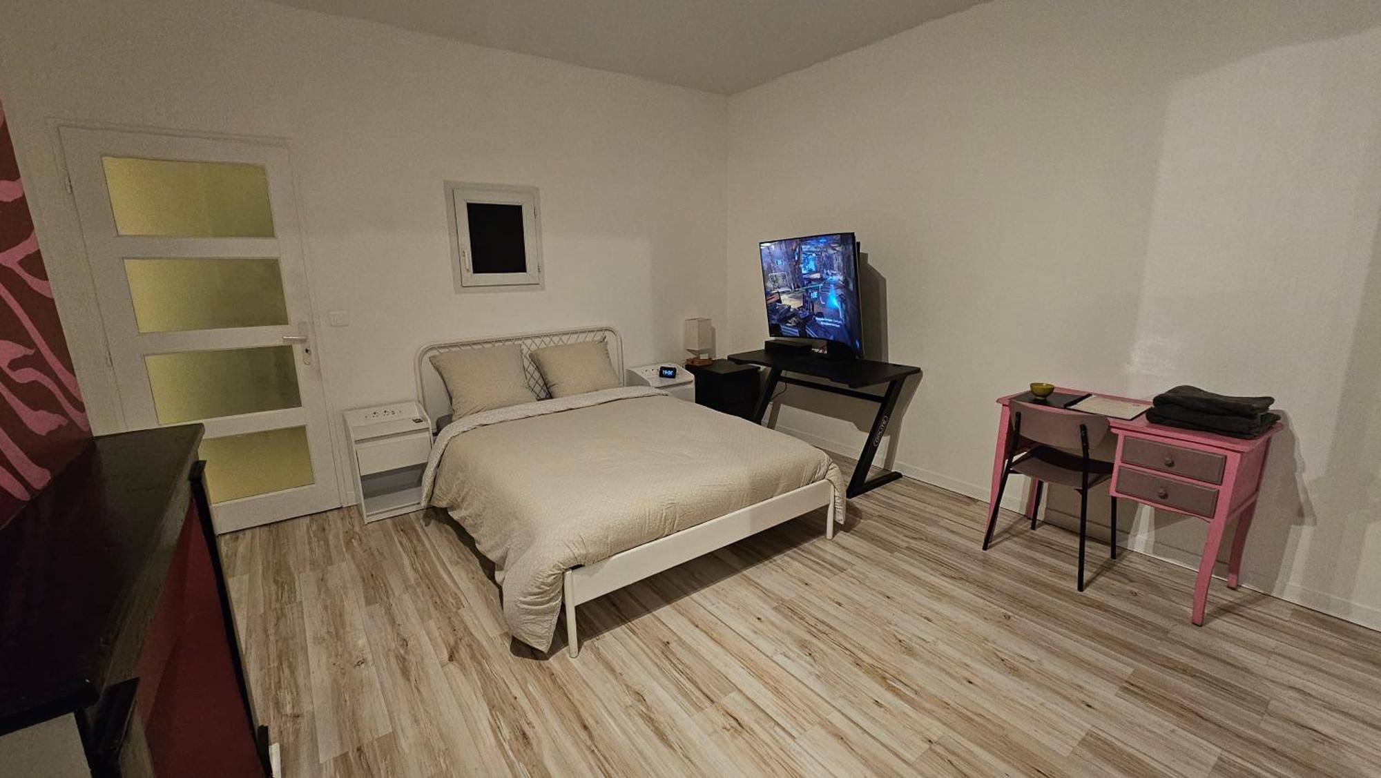 Bed To Rent - Maison Calme Avec Jacuzzi Sous Supplement บอร์โด ภายนอก รูปภาพ