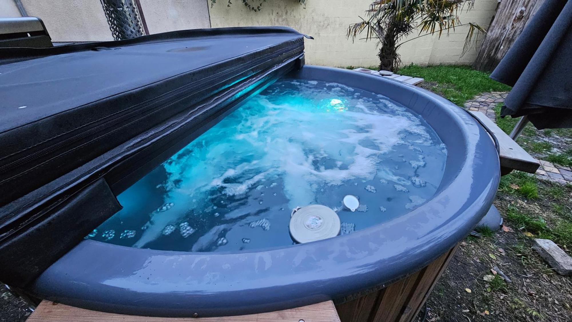 Bed To Rent - Maison Calme Avec Jacuzzi Sous Supplement บอร์โด ภายนอก รูปภาพ